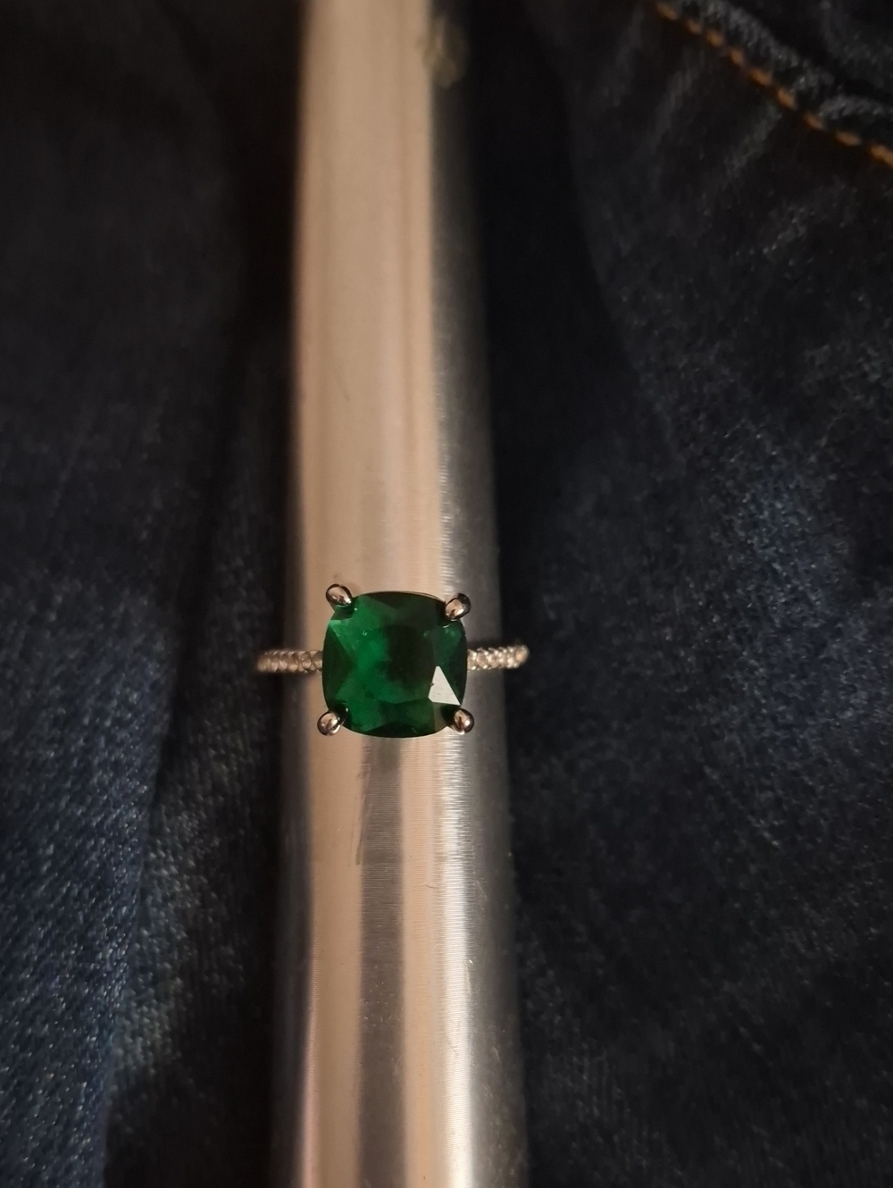 Emerald Green Cushion-Cut Solitaire CZ Silver Plated  Pavé Ring Sz 8